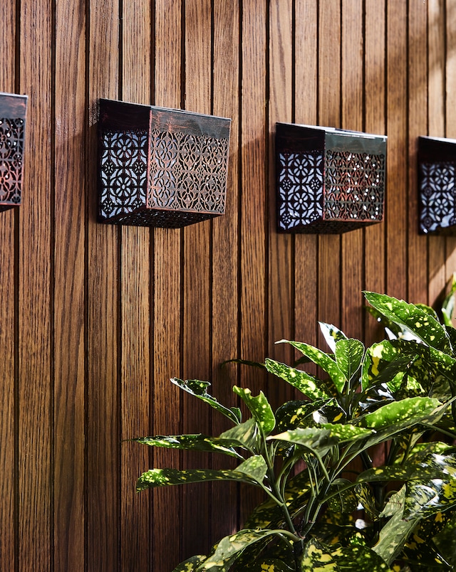 Solar Damasque Fence Lights - Set of 4