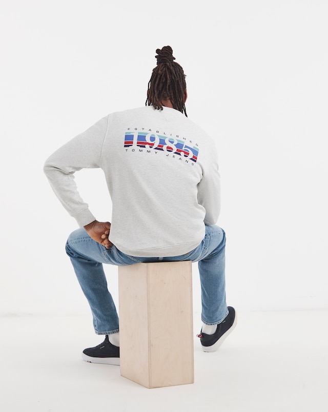 Tommy Jeans 1985 Back Graphic Sweat - Grey Heather