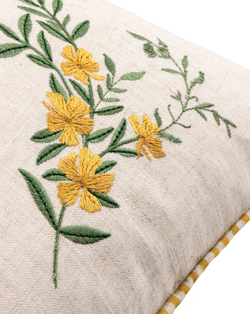 Wylder Ramble Bee Tufted Cushion Cover 45x45cm