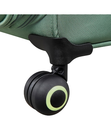 IT Luggage Circulator Medium Suitcase
