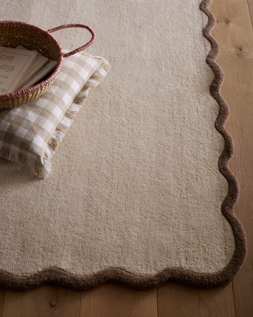 Scalloped Elsie Hand-Tufted Woollen Rug