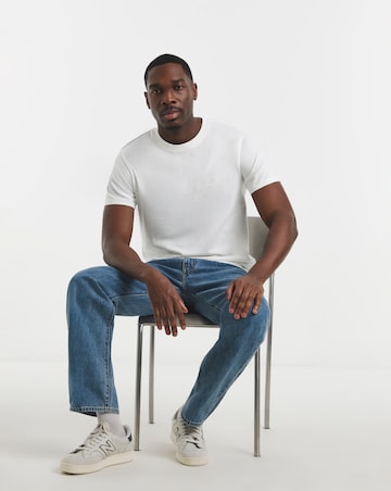 Levi's Short Sleeve Chest Graphic T-Shirt - White