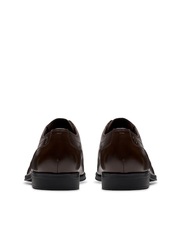 Clarks Paulton Lace Shoe - Brown