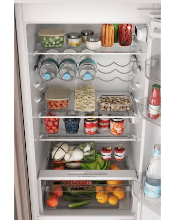 Indesit INC18D011B1 Integrated 70/30 Fridge Freezer - White