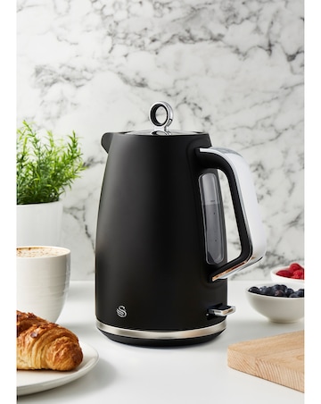 Swan Serenity Black 1.7L Kettle