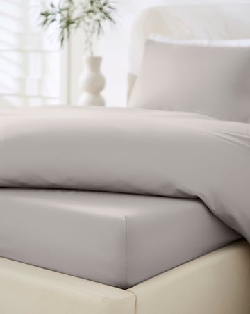 Non Iron Plain Dye 30cm Fitted Sheet