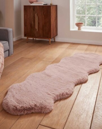 Think Rugs Supersoft Faux Fur Sheepskin Rug
