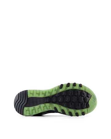 New Balance 410 V8 Trainers