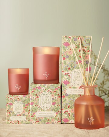 Sophia Lane Velvet Rose Floral Candle - 250g