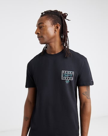 Tommy Jeans Short Sleeve Signature Spray Back Print T-Shirt - Black