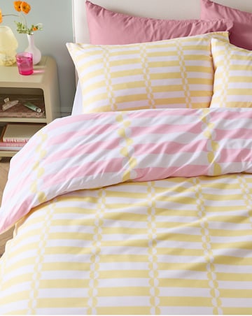 Lottie Reversible Soft Touch Duvet Cover Set
