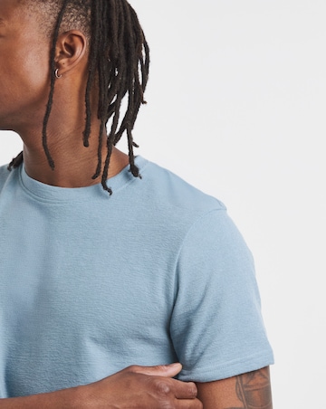 Textured Crew Neck T-Shirt-Blue