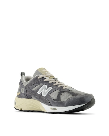 New Balance 878 Trainers