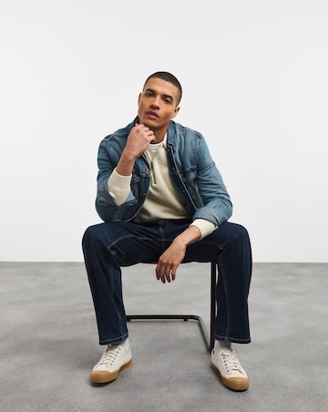 Straight Fit Stretch Jean Dark Wash