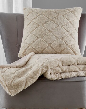 Catherine Lansfield Cosy Diamond Cushion