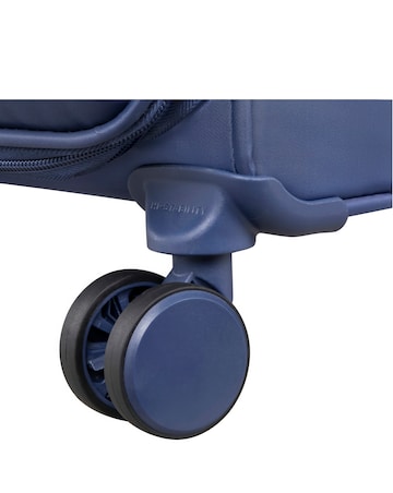 IT Luggage Lustrous Luxe Medium Suitcase