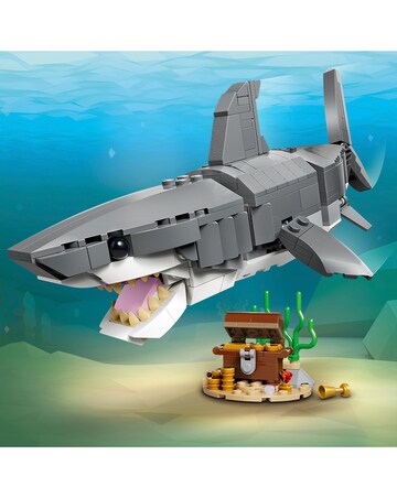 LEGO Creator Fierce Shark with a Treasure Chest 31381