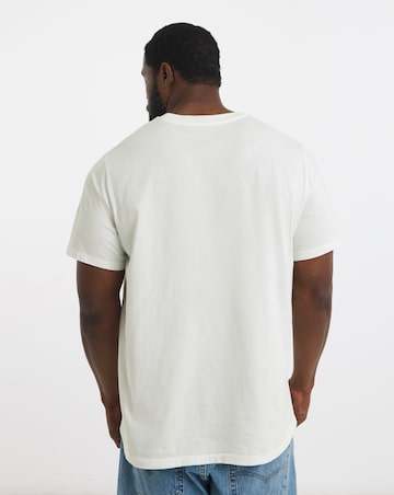 Levi's Short Sleeve Relaxed Fit Logo T-Shirt - White