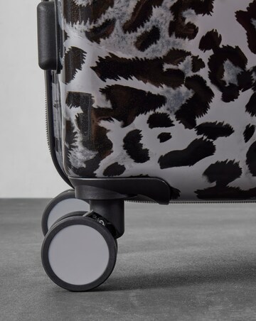 Rock Savannah Leopard Medium Suitcase