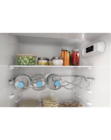 Indesit INC18D011B1 Integrated 70/30 Fridge Freezer - White