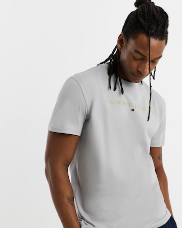 Tommy Jeans Regular Linear Logo T-Shirt - Grey