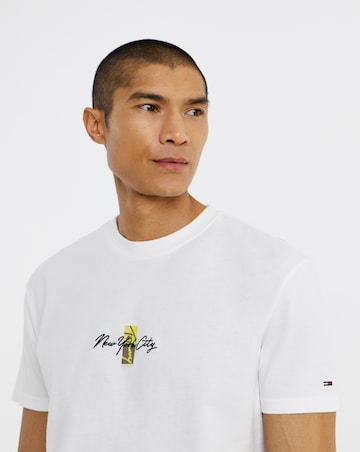 Tommy Jeans Short Sleeve Regular Signature Block T-Shirt - Ecru