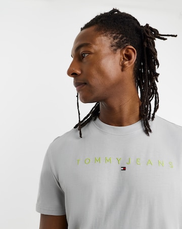 Tommy Jeans Regular Linear Logo T-Shirt - Grey