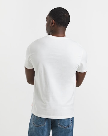 Levi's Short Sleeve Chest Graphic T-Shirt - White