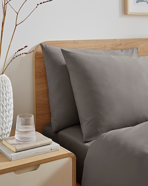 Non Iron Housewife Pillowcase Pair - Image 1