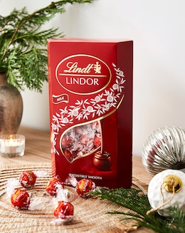 Lindt Lindor Milk Chocolate Truffles - Large Share Box 600g