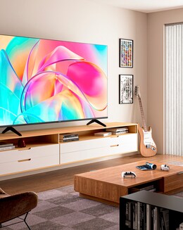 Hisense 55&quot; 55E7KQTUK Smart 4K UHD QLED TV with Dolby Atmos &amp; Dolby Vision