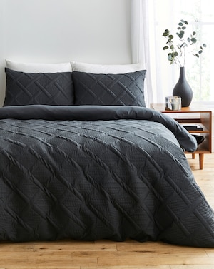 Pinsonic Duvet Cover Set - Image 1