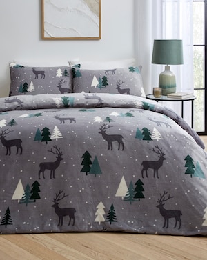 Cosy Stag Fleece Duvet Set - Image 1