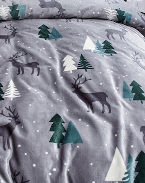 Cosy Stag Fleece Duvet Set - Image 2