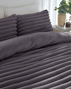 Oakley Fleece Duvet Cover Set - Image 4