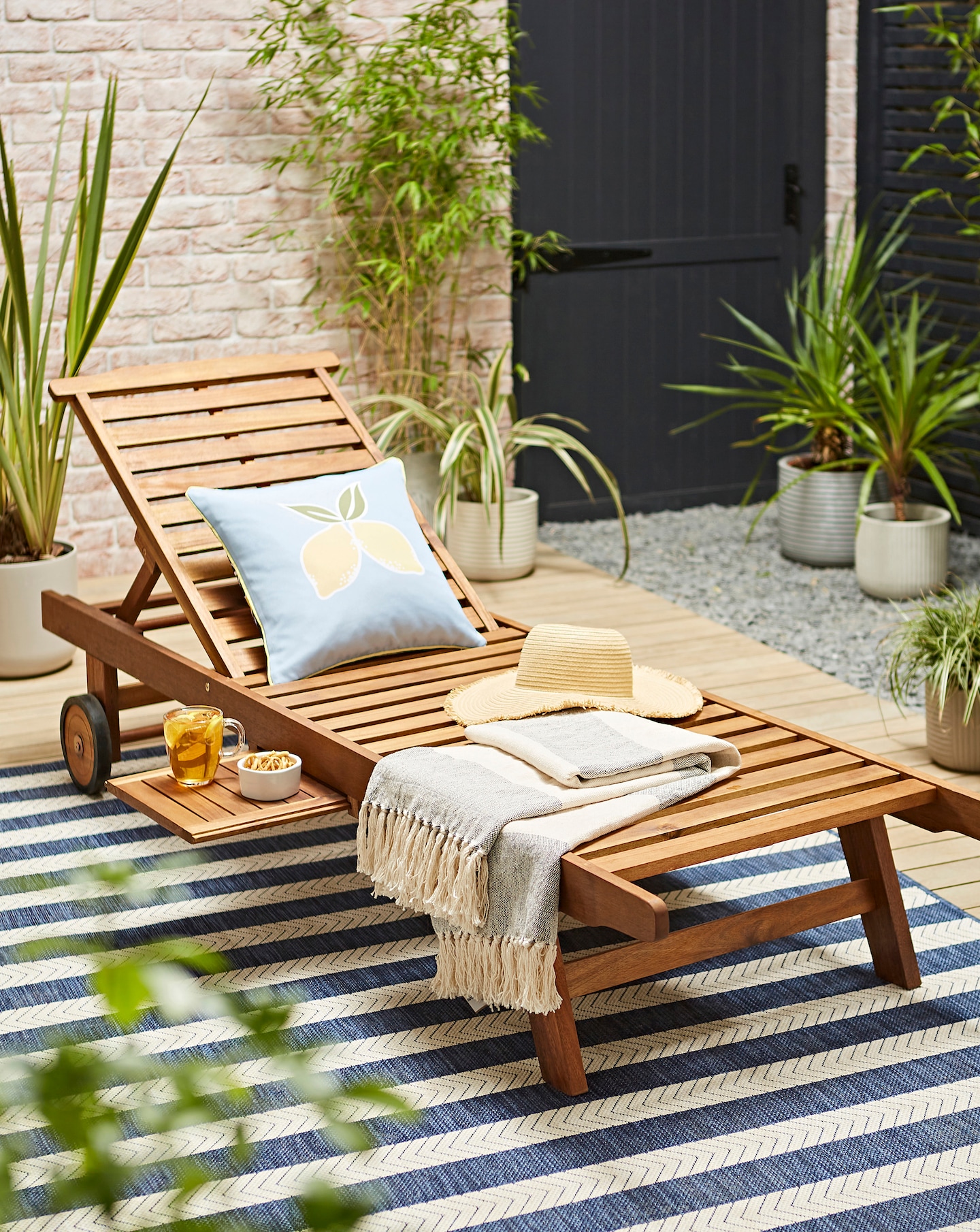 New In - Charles Bentley Acacia Sun Lounger