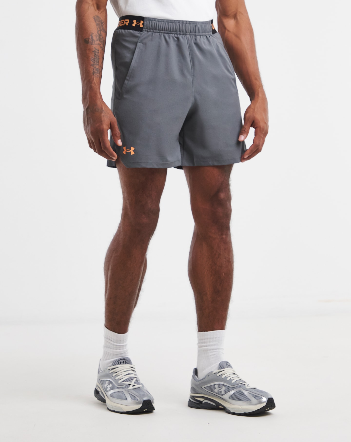 New In - Under Armour Vanish Woven 6in Shorts