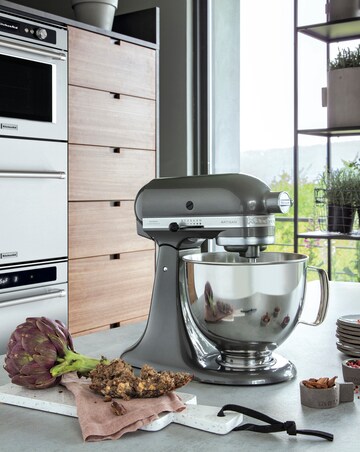 KitchenAid Artisan 4.8L Contour Silver Stand Mixer