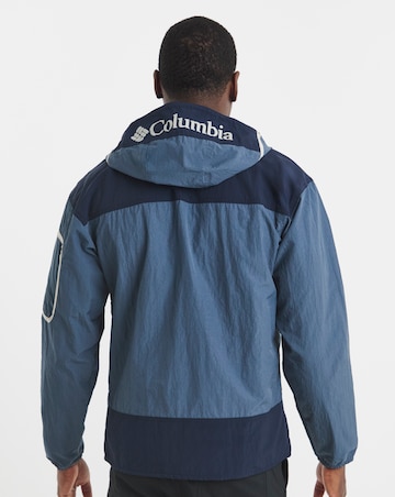 Columbia Challenger Overhead Windbreaker