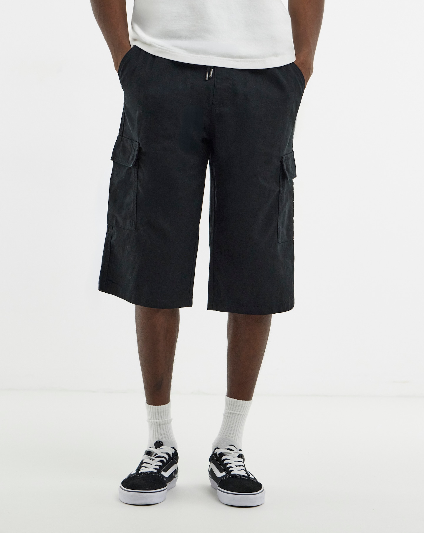 Linen 3/4 Length Cargo Short