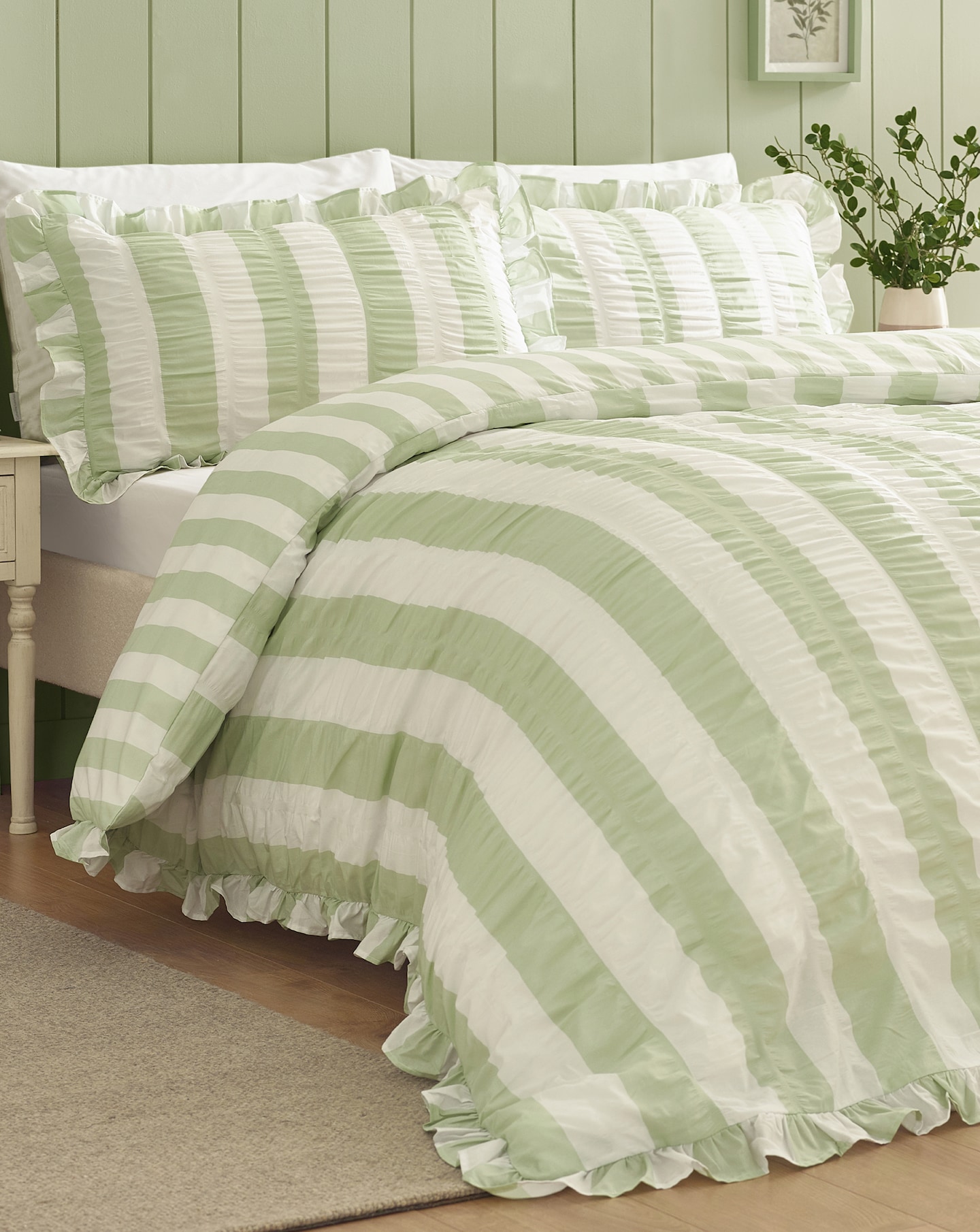 Catherine Lansfield Seersucker Duvet Set