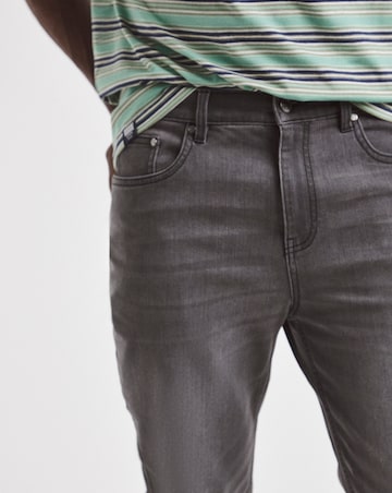 Union Wardrobe Classic Slim Jeans