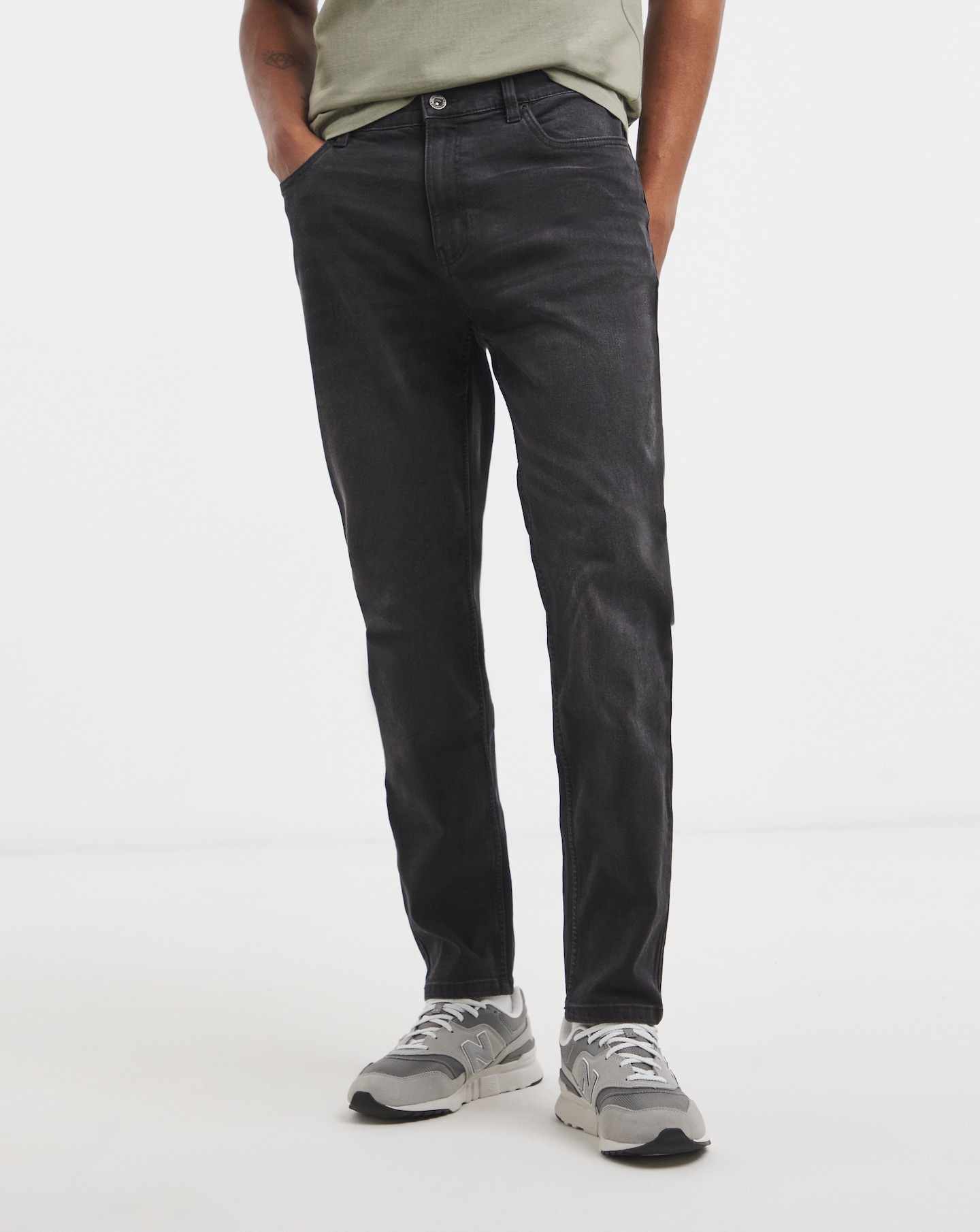 Tapered Stretch Jeans Blackwash