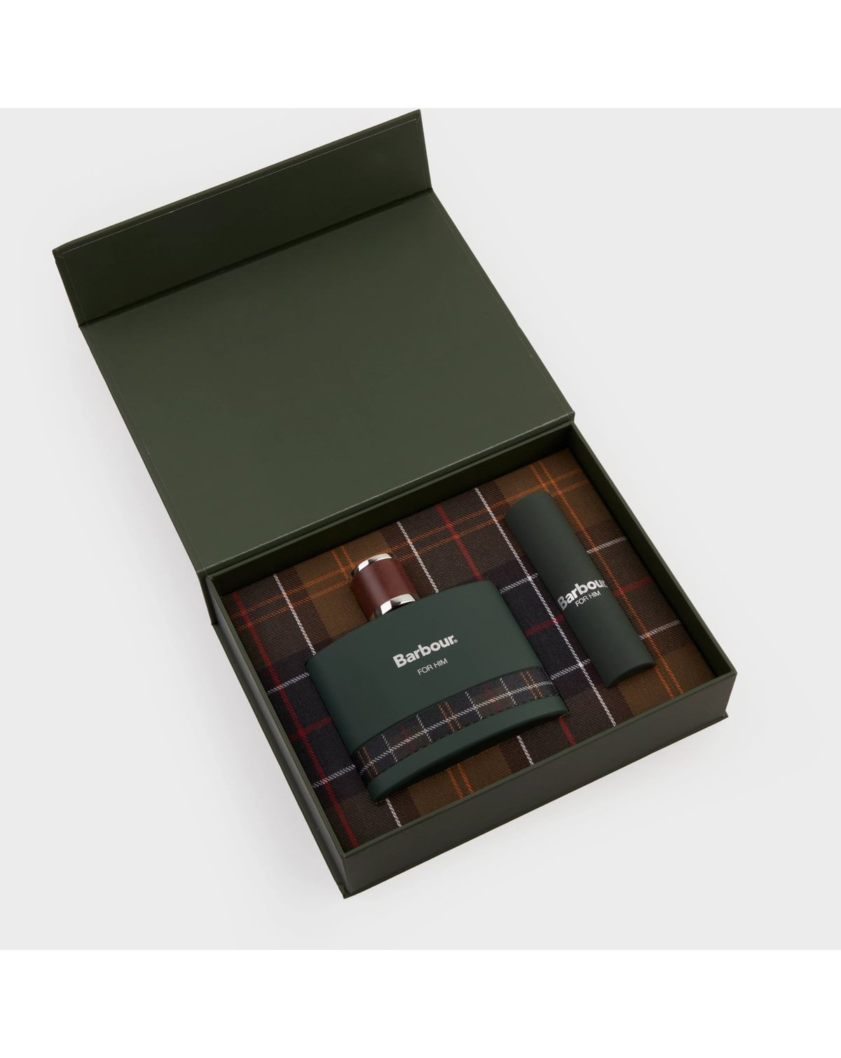 New In - Barbour Heritage For Him Hero Set