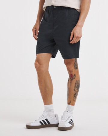 Lyle & Scott Everyday Short - Jet Black