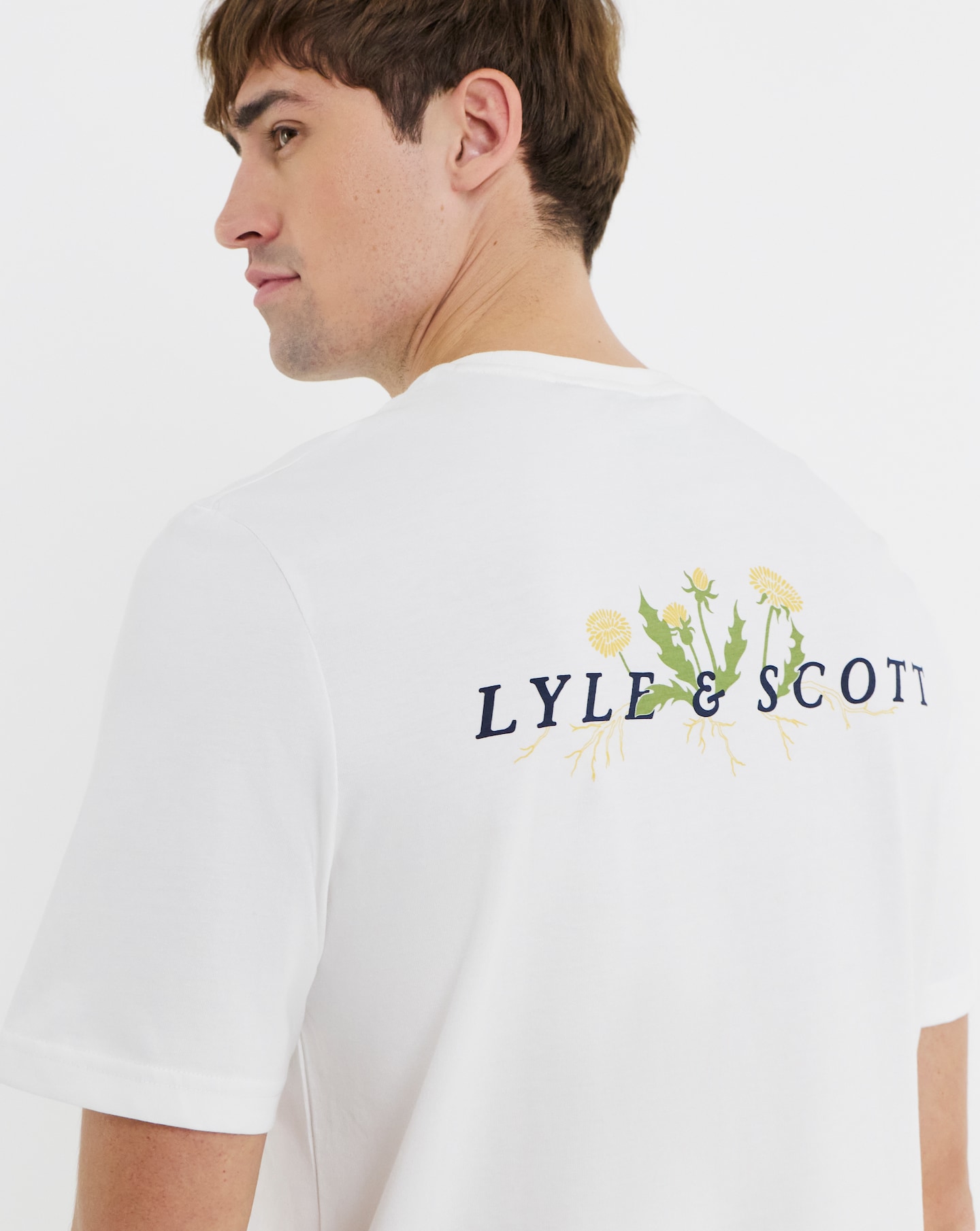 New In - Lyle & Scott Dandelion Script T-shirt