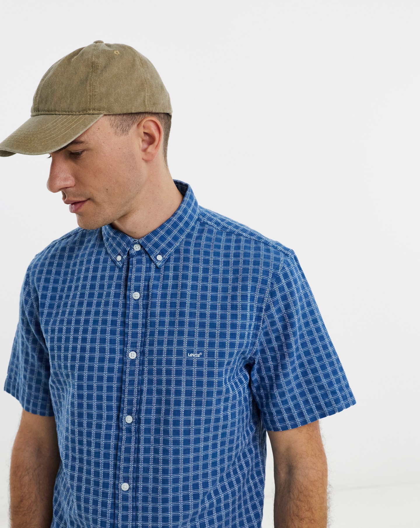 New In - Levi's Authentic Button Down Dobby Shirt