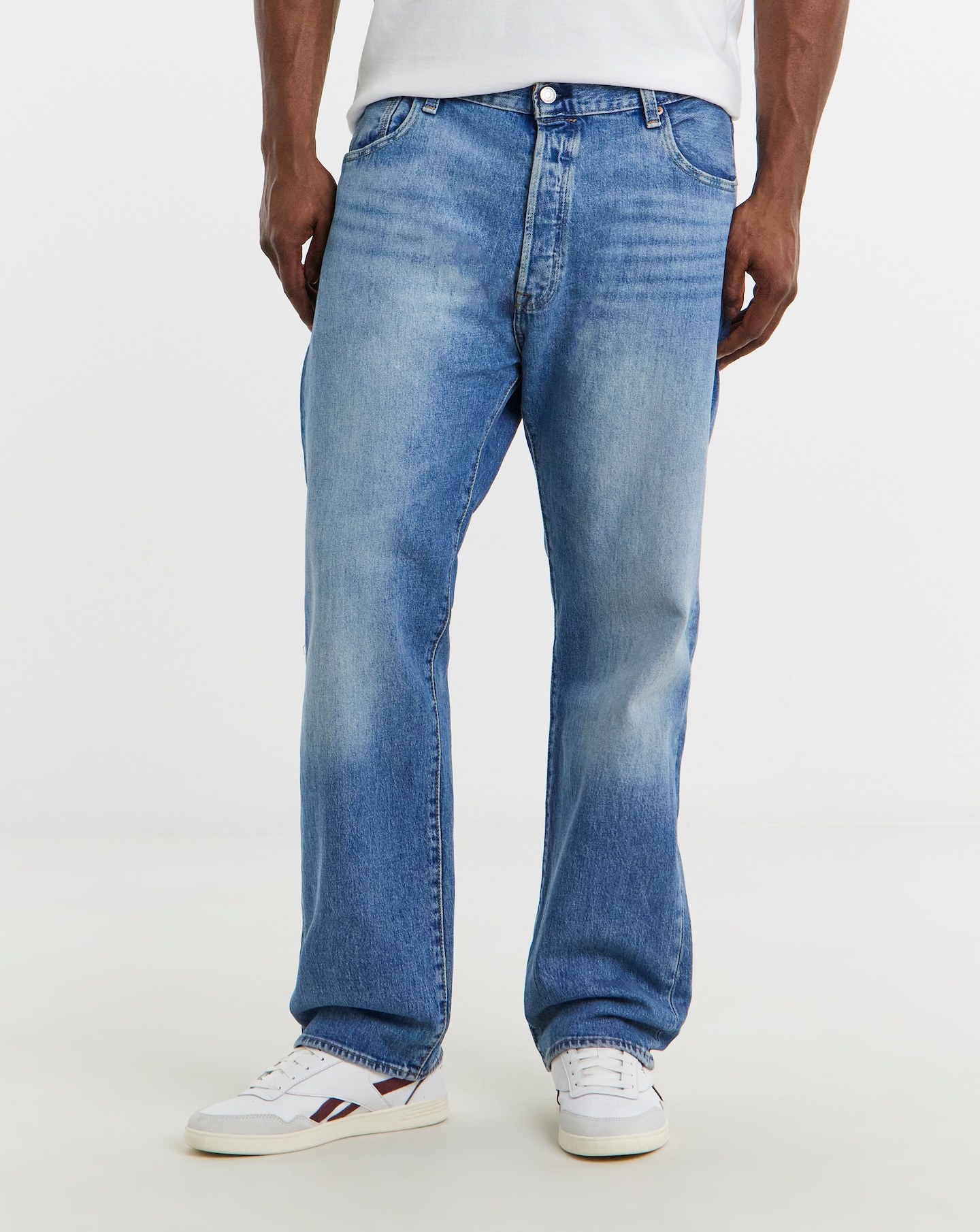 New In - Levi's 501 Original Straight Fit Jean