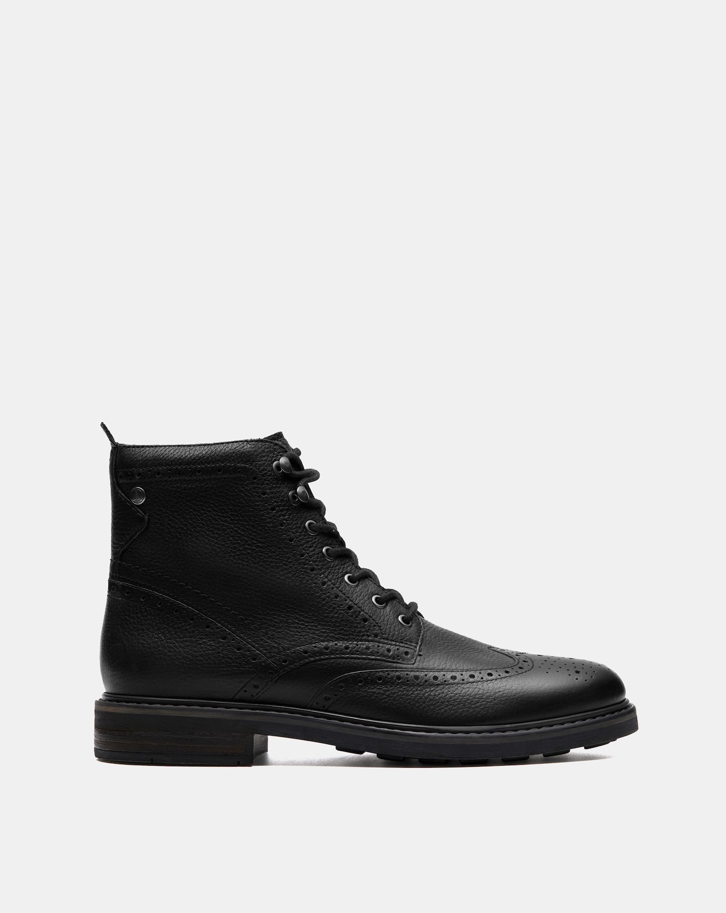 New In - Clarks Newford Lace Boots - Black