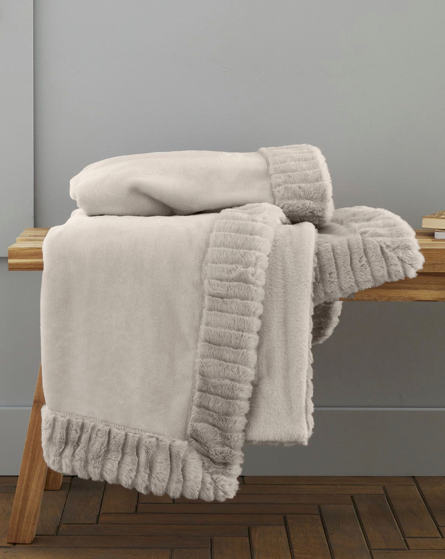 New In - Velvet Faux Fur Cosy Throw